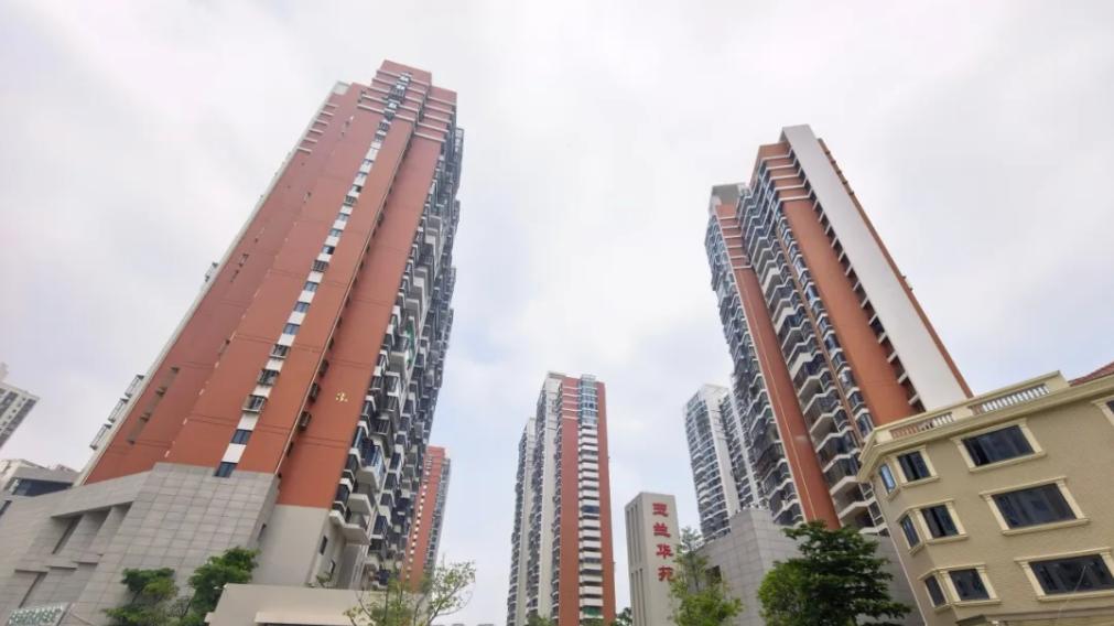 丰泽一小区被诉出现部分空鼓，严重开裂渗水