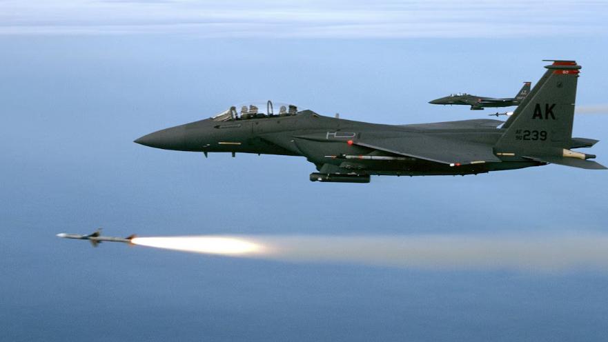 美军百枚炸弹救1人，这账划算吗？