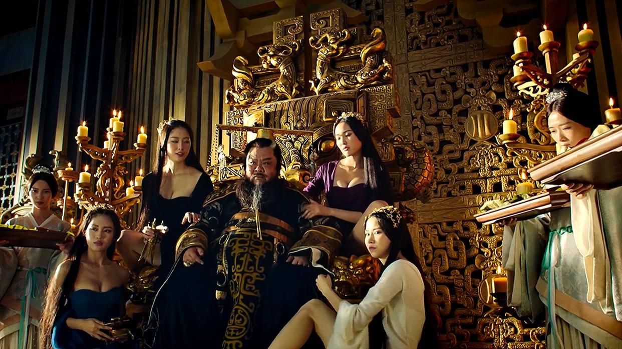 董卓到底荒淫到什么程度？死后竟被人“点天灯”，燃烧了三天三夜