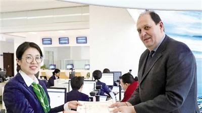 青岛自贸片区：航运“货物枢纽”进阶“服务中心”