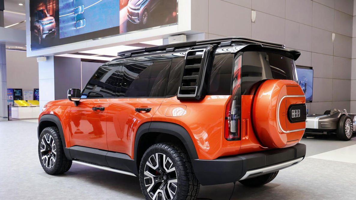 不用四电机，也能原地掉头？“双电机原地调头”专利技术