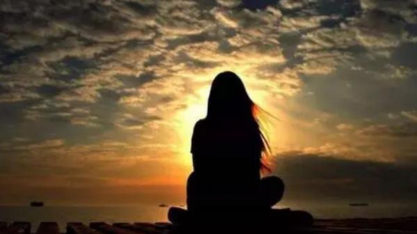 读完《自渡》，我终于不再等别人来救我