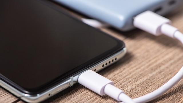 手机这9个习惯最危险，很多人天天在做，现在改还来得及！