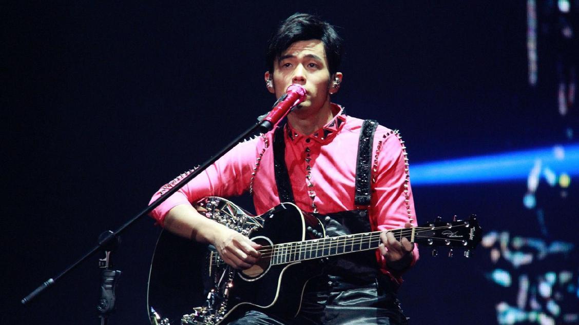 争议升级！周杰伦杭州演唱会被指划水，回应早已曝光