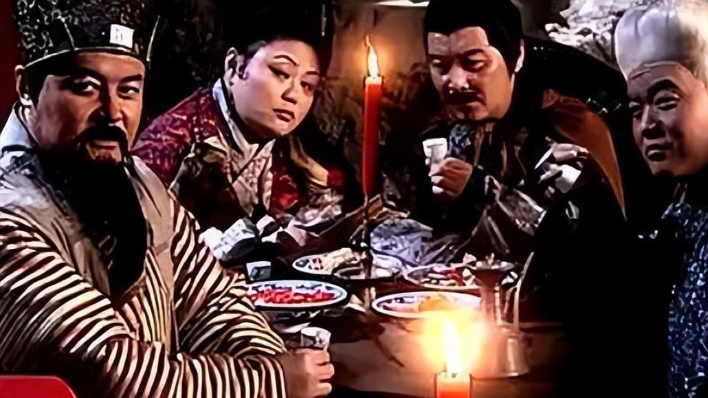大明首富沈万三，资产能否打入福布斯？与和珅比谁更富？