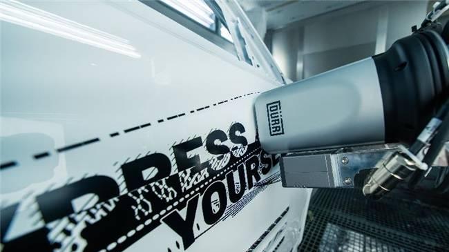 EcoNextJet实现车身定制图案的直接喷涂