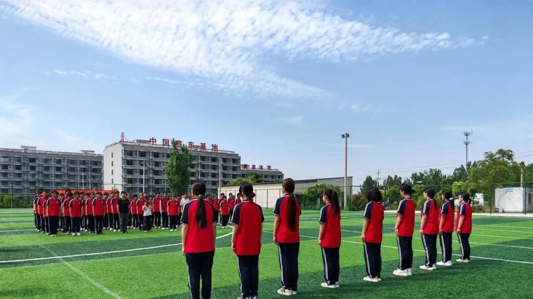 迈向阳光心理疏导基地：当孩子迷路了，我们陪他找回方向
