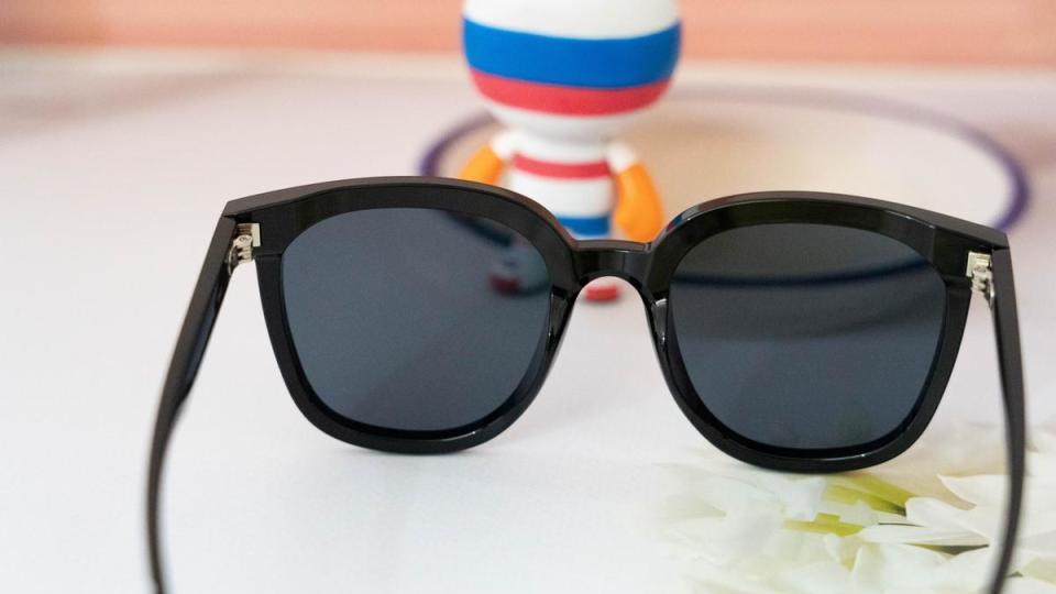 时尚与实用的完美融合，米家方框偏光太阳镜体验不凡