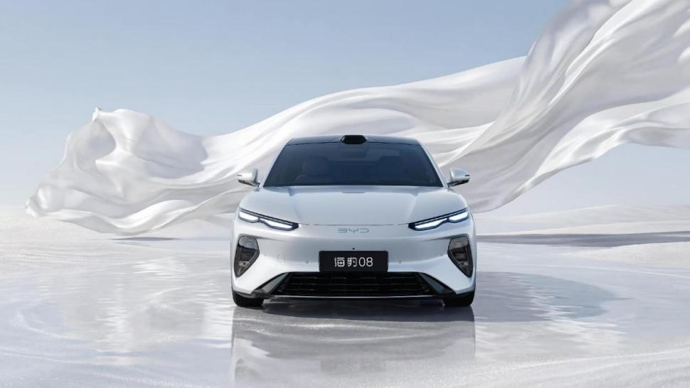 闪充时代，告别等待，比亚迪2026款海狮06EV、海豹07EV双车齐发，海豹08惊艳首秀