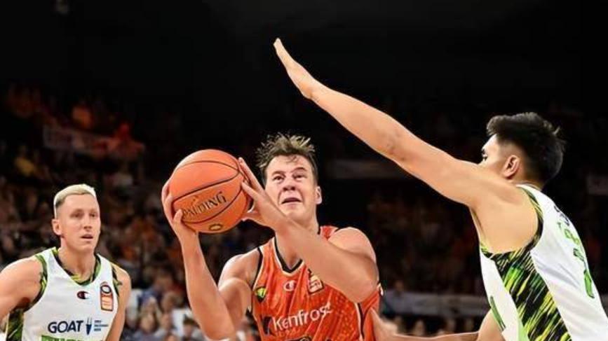 西尔扎提常规赛报销，新疆再不补强一号位，季后赛都难进！