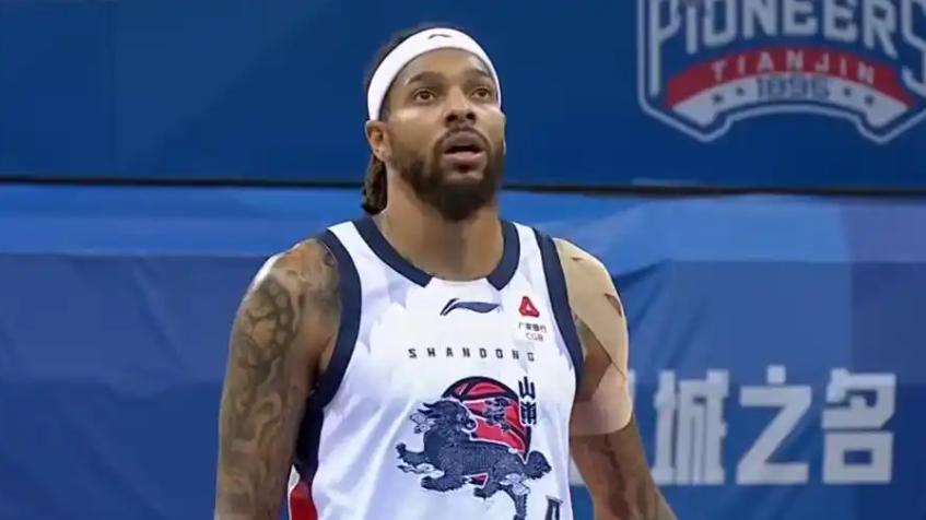 29分分差！山东男篮83比112惨败上海，整场被压制，外援整体实力不如上海，国内球员支持太少，俱乐部