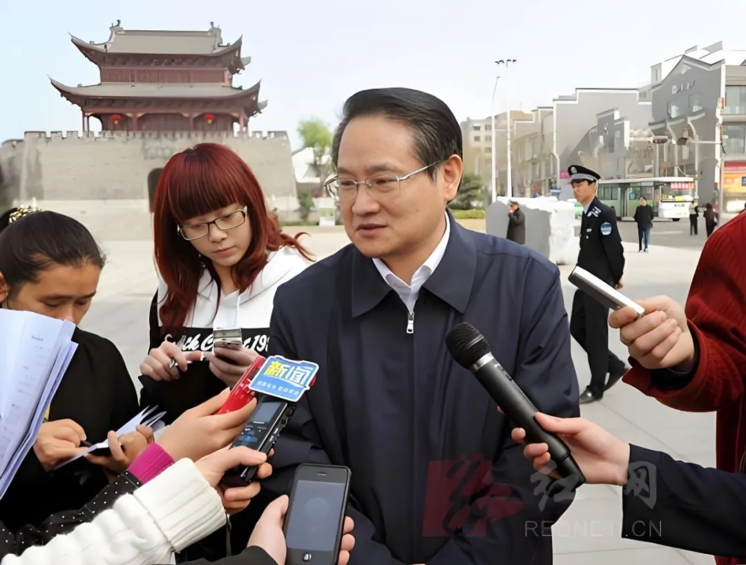 江西、浙江省委原书记易炼红落马，曾多次谈及并强调“反腐”