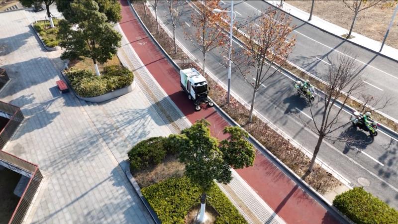 库萨星筠：以技术深度定义安全高度，构筑城市3吨级无人环卫车的信任基石