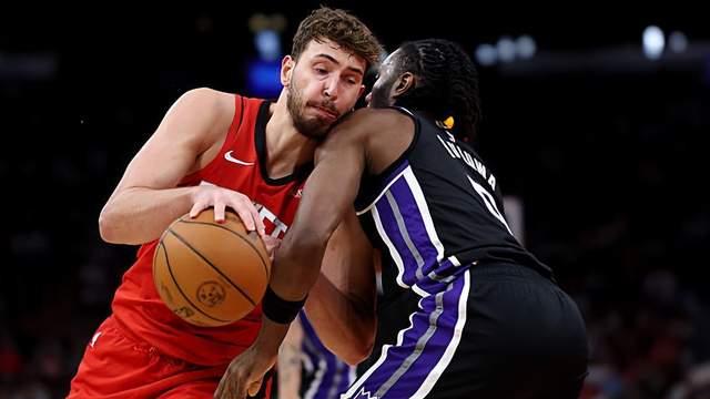 16分钟0分，火箭队新锋线低迷10场 申京25+15换打法 不打低位是顶级