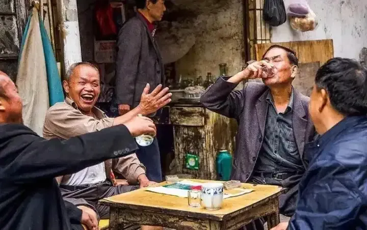 拆穿“白酒文化”的底裤