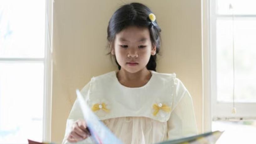 固定每日阅读片刻，轻松帮孩子养成安静专注力