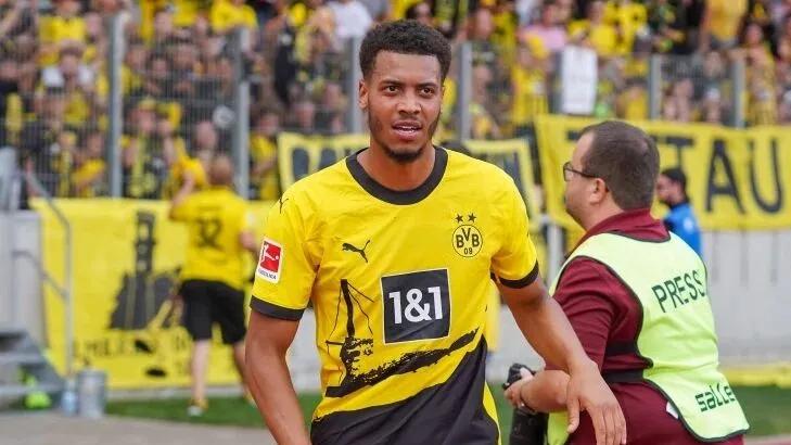 曼联瞄准多特“黑又硬”中场！恩梅查：身高190cm的技术型王牌