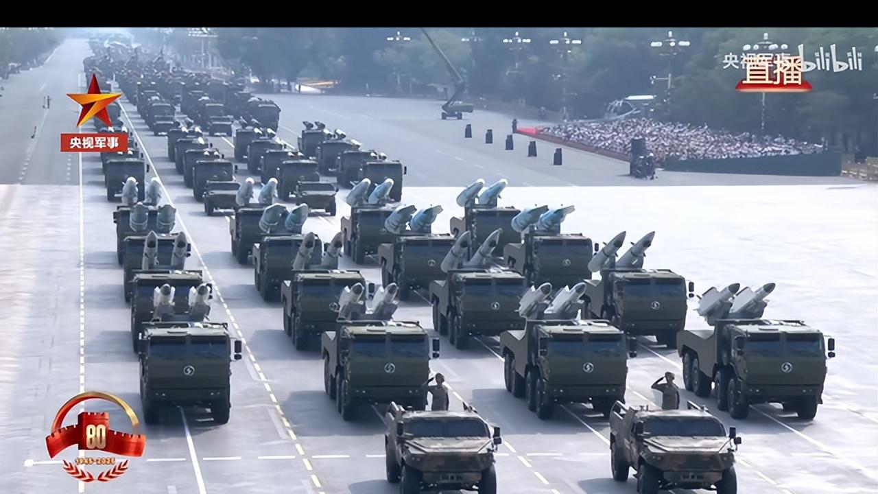 美媒关注歼15T挂载两枚鹰击15出击；当代最强舰载机对舰作战挂载