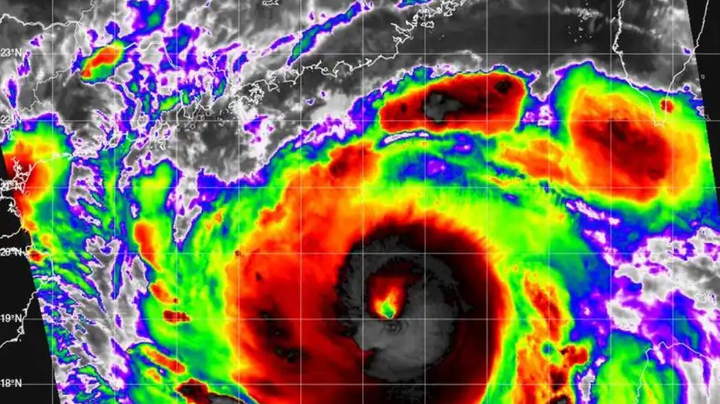 高温暴雨轮番上，今年天气为啥这么疯？预警：大洪水和台风在后头