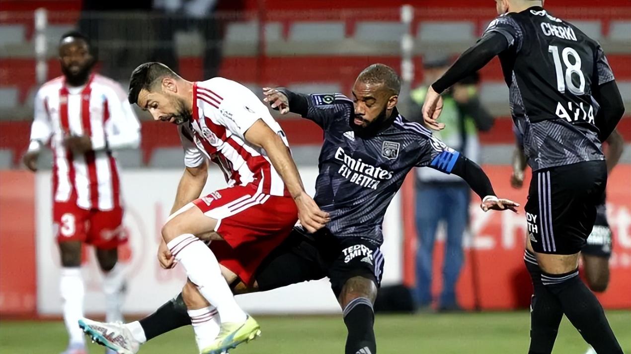 法甲：洛里昂百年队庆燃战意，巴黎FC新帅带队能否延续不败？