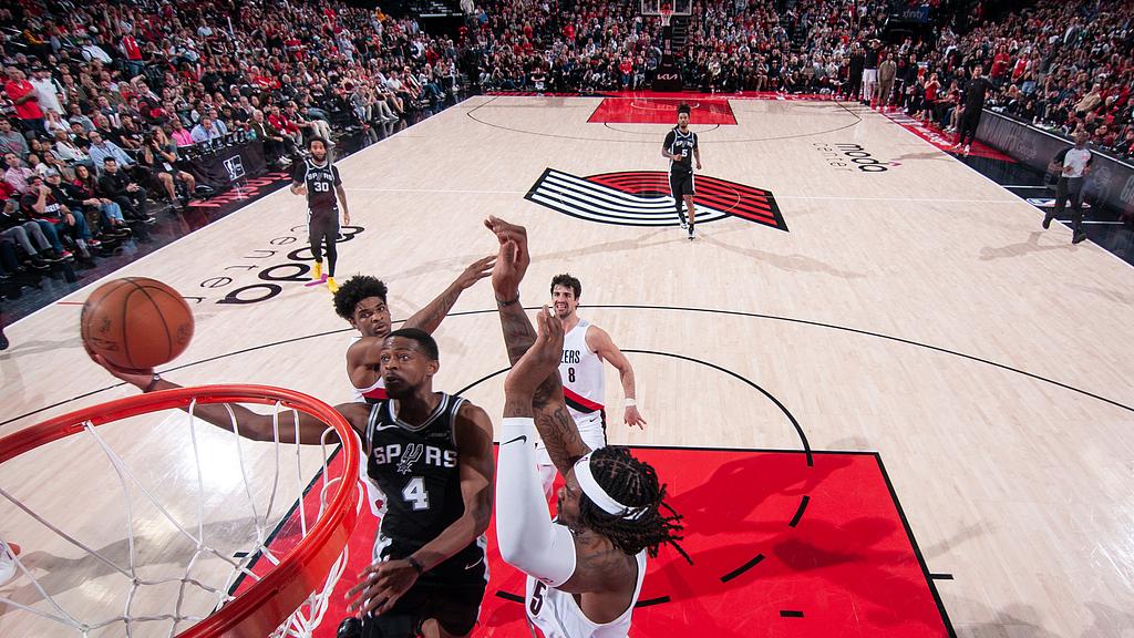 懂篮球帝-简单分析竞彩304NBA：马刺VS开拓者