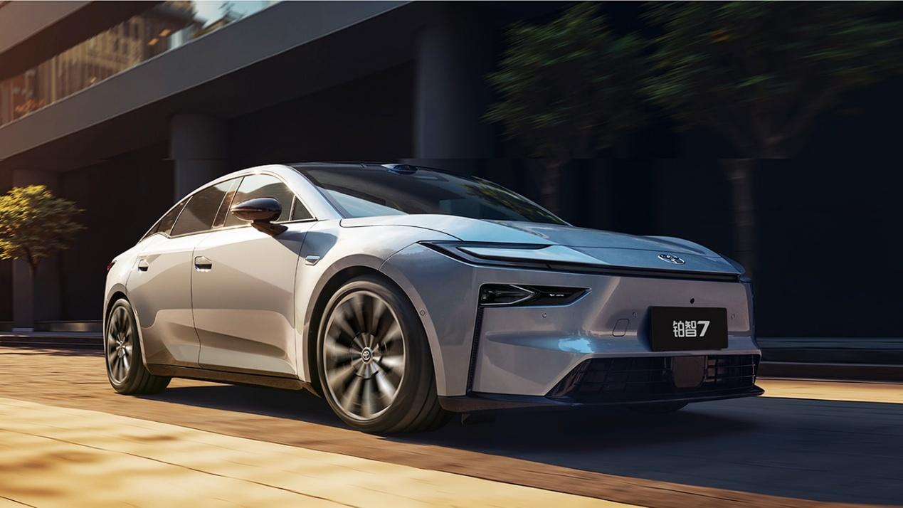 19.48万集齐三顶配，铂智7面面俱到精心调出“新丰田味道”