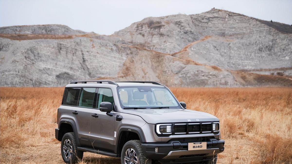 能进城能撒野，BJ40燃油在想：何必二选一？