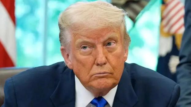 马克龙硬拒老美“和平委员会”，特朗普怒威胁200%红酒关税