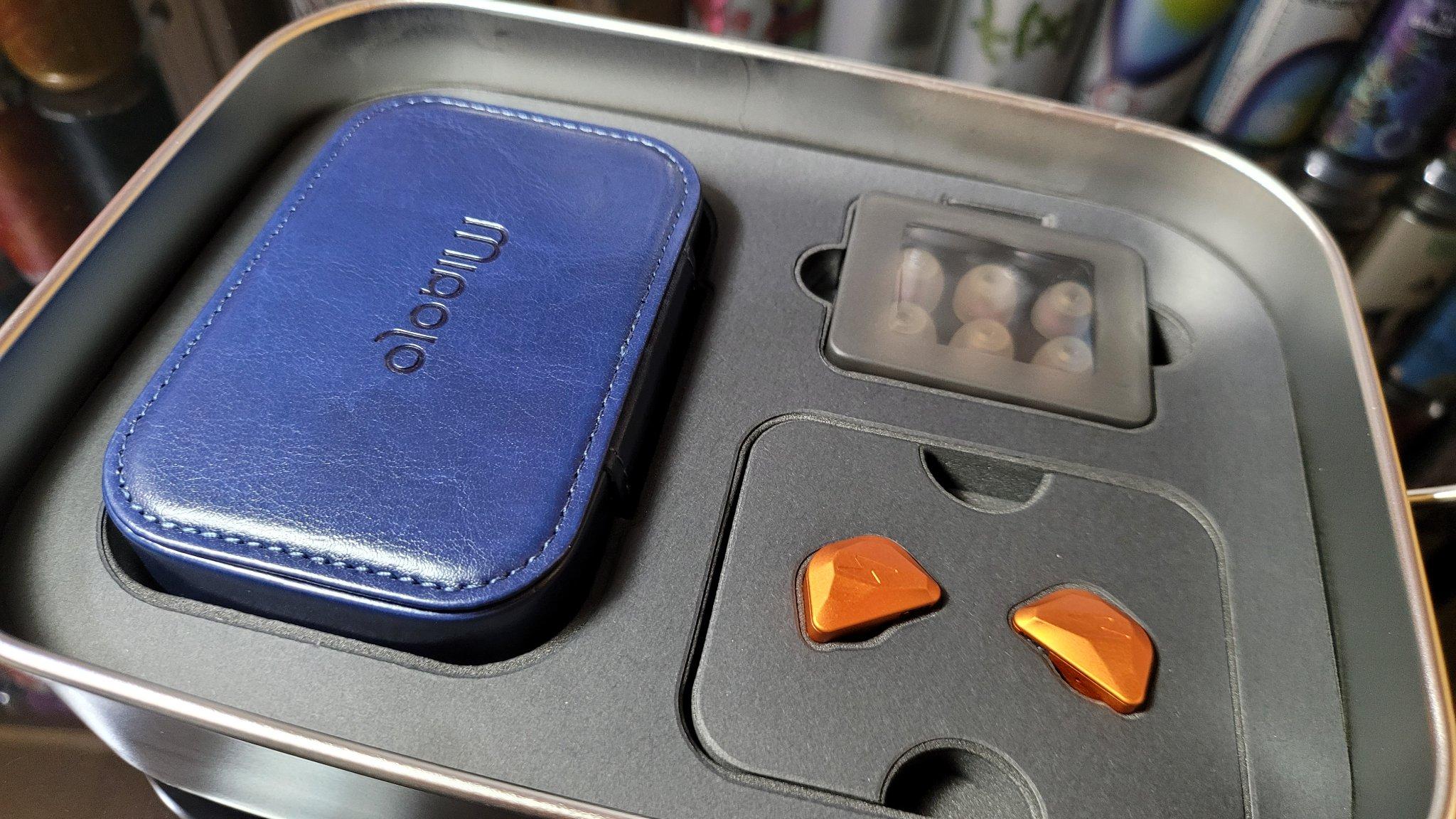 筷子饭盒遇见兰博基尼？千元新鲜感提供者DIOS耳机简评