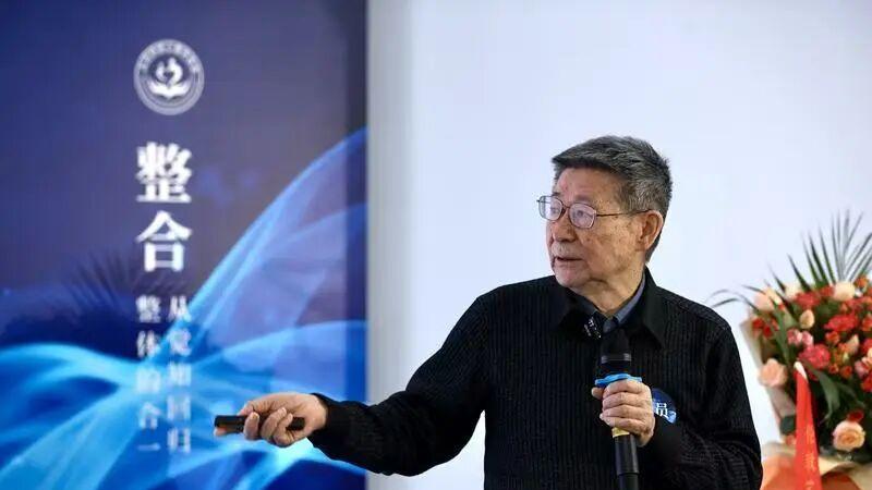 高考之前只有主观题，能出现选择题，得感谢这个人