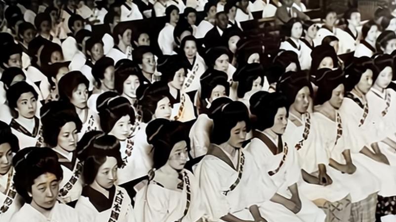 二战，日本女人到底有多“恶”？她们做的坏事，一点也不少于男兵