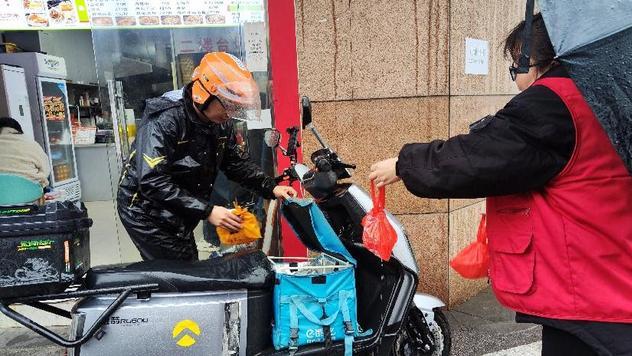 苏州工业园区胜浦街道兴浦社区：兴窝闹元宵，浦邻话团圆