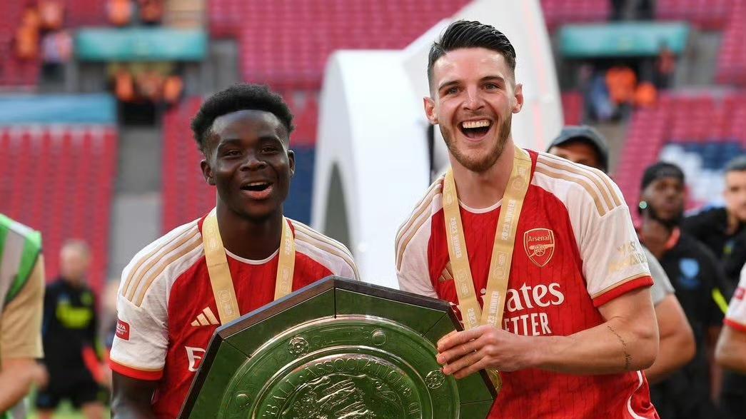 从榜首到保级队，只用了27个月！63%球迷认为热刺降级比枪手丢冠更炸裂