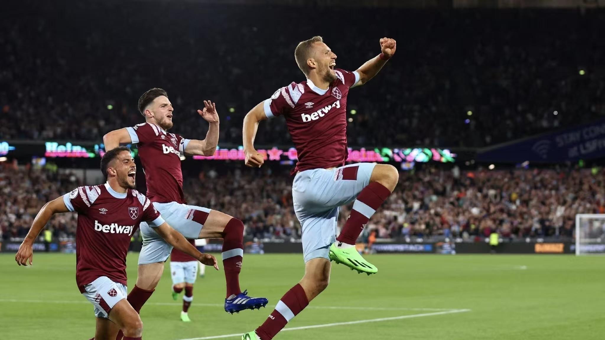 周一英超 ：水晶宫VS西汉姆联：伦敦德比激战，保级关键战一触即发!