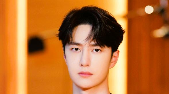 王一博续约乐华悬念升级！单飞布局曝光，62% 营收支柱要出走？