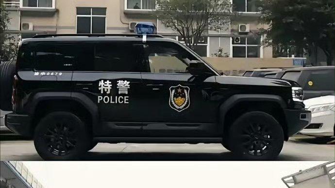 看张艺谋的《惊蛰无声》，影片里集齐了五网四品牌