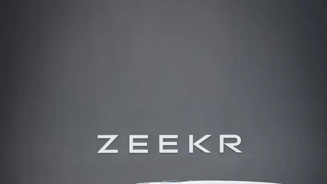 有钱人的默契！极氪 9X 交付 3 万台