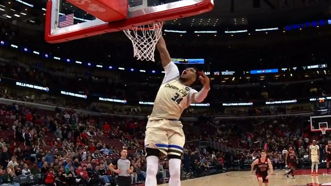 ​脖子一下世界级，脖子以上业余级，字母哥没人要的原因找到了