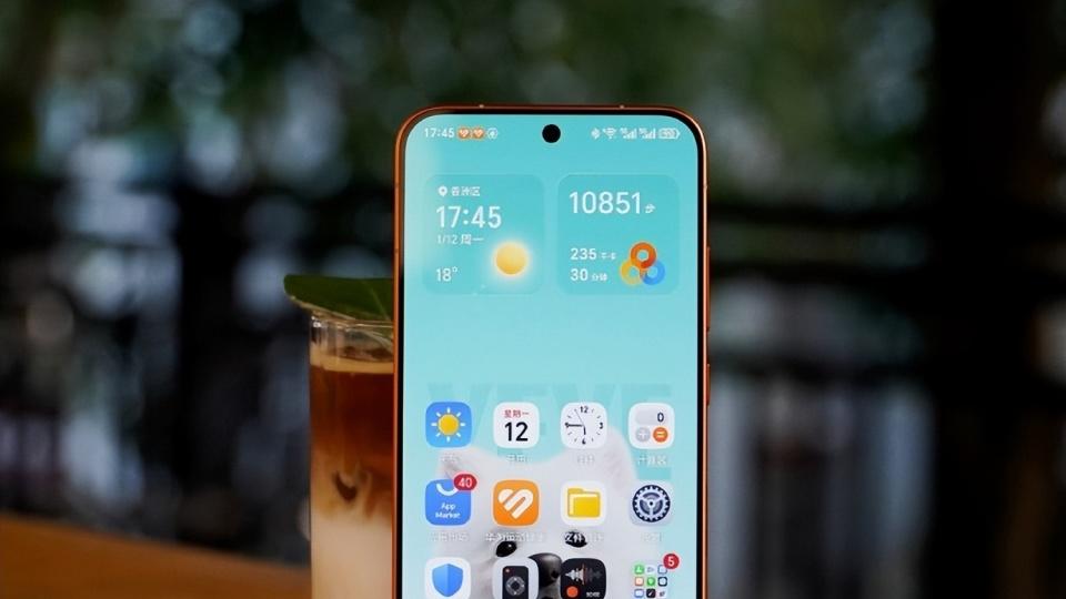 荣耀“亮出底牌”，16GB+1TB+IP69防水+155g，国补后售价更亲民了
