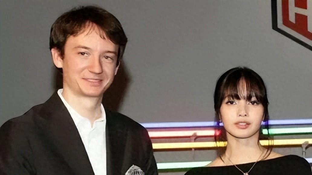 Lisa确认分手，四年豪门恋落幕，早有伏笔早已注定