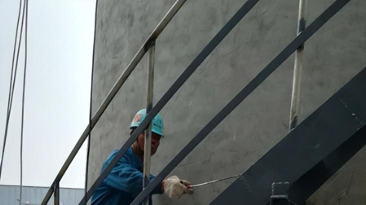 水泥烟囱旋转梯安装施工 匠心筑梯守安全