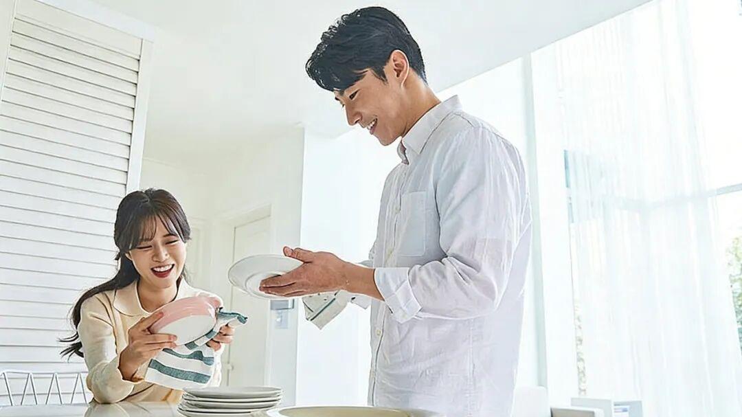 从“谁洗碗”吵到心凉？试试这样说话，两口子不伤感情