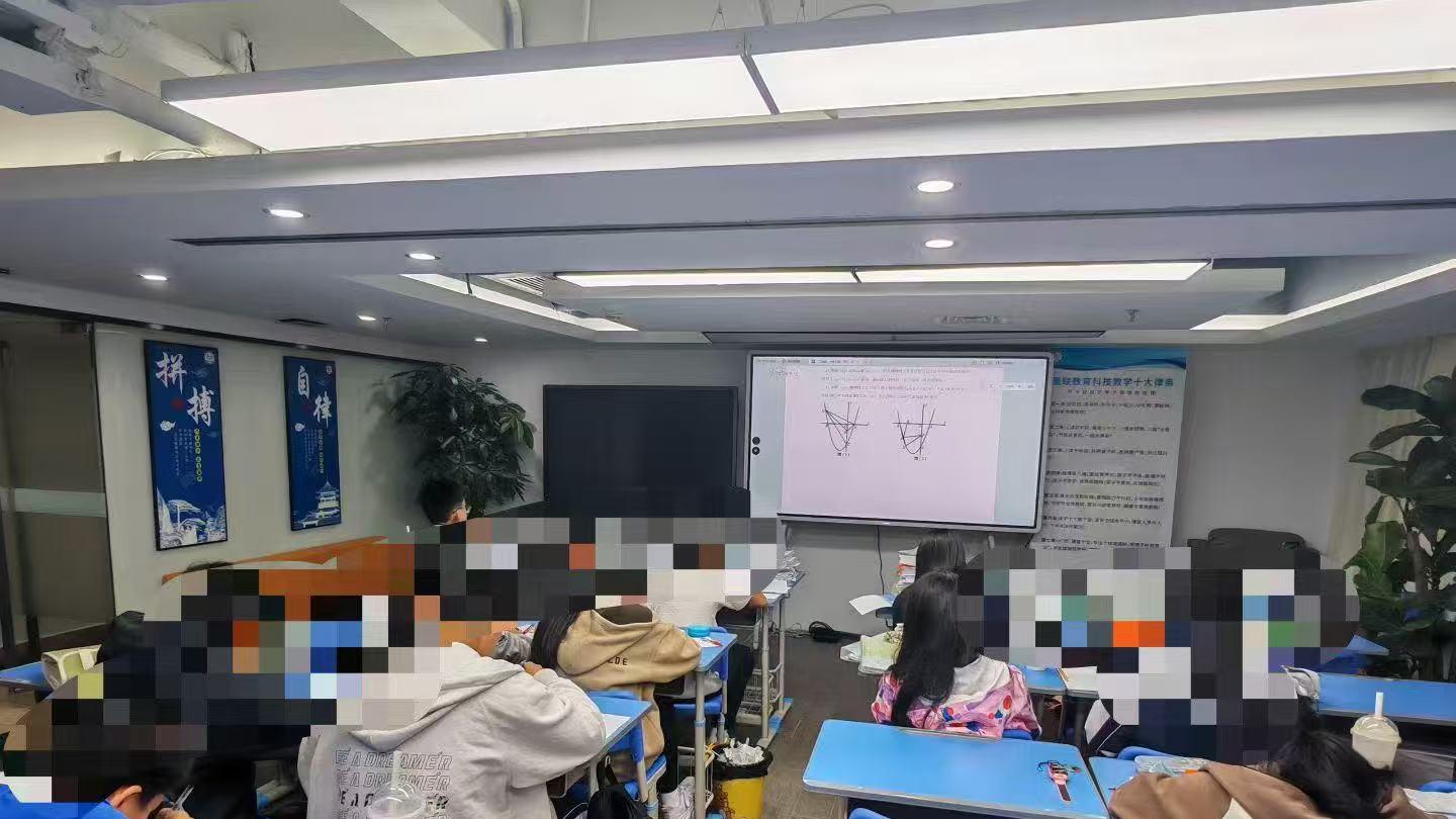 375分到524分！深圳妈妈12万托举，厌学女儿逆袭松岗中学