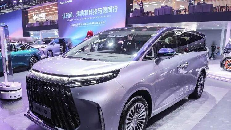 比竞品便宜10万！这台绿牌中大型MPV要火？