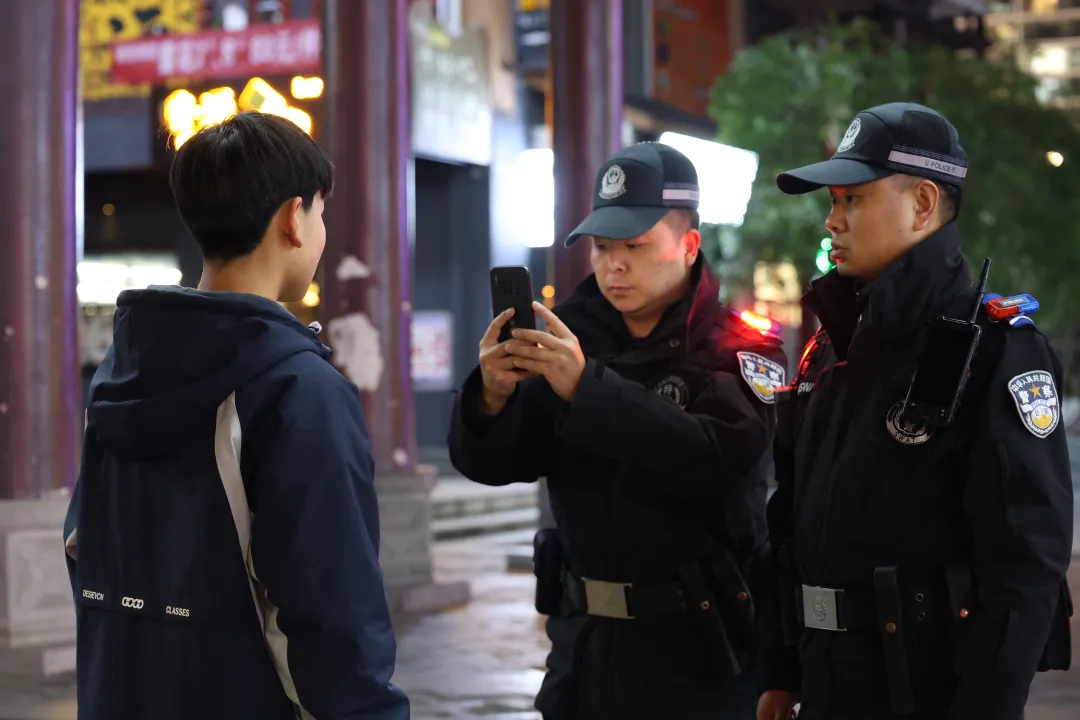 让每一份热闹都有安全托底，播州公安节前全面排查护平安！