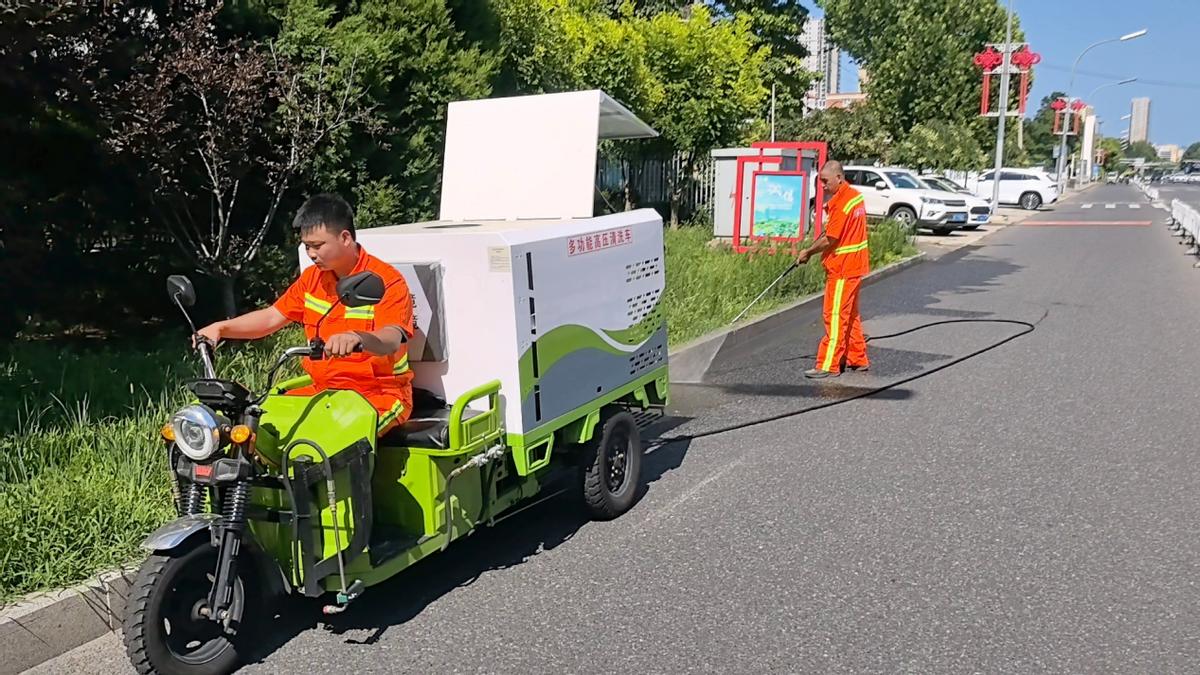 保定城市管理精准开展高温天气城市环境卫生保障工作