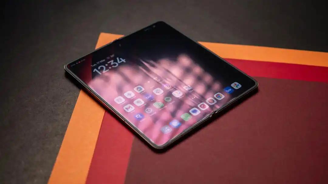 OPPO Find N6 评测：折叠屏的「折痕难题」，终于有了答案