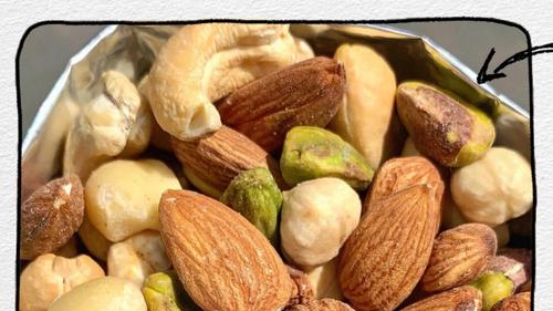 坚果吃对养胃，吃错伤身：穆医堂为您揭秘其中的智慧与分寸