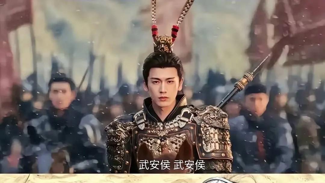 张凌赫被嘲"粉底液将军"，钧正平都下场了，网友到底在不满什么？