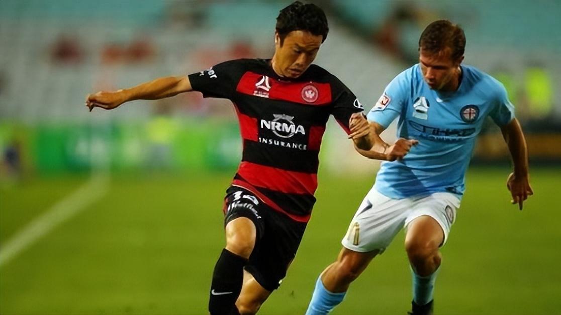 西悉尼漫步者与麦克阿瑟 FC：绿茵场上的激情碰撞